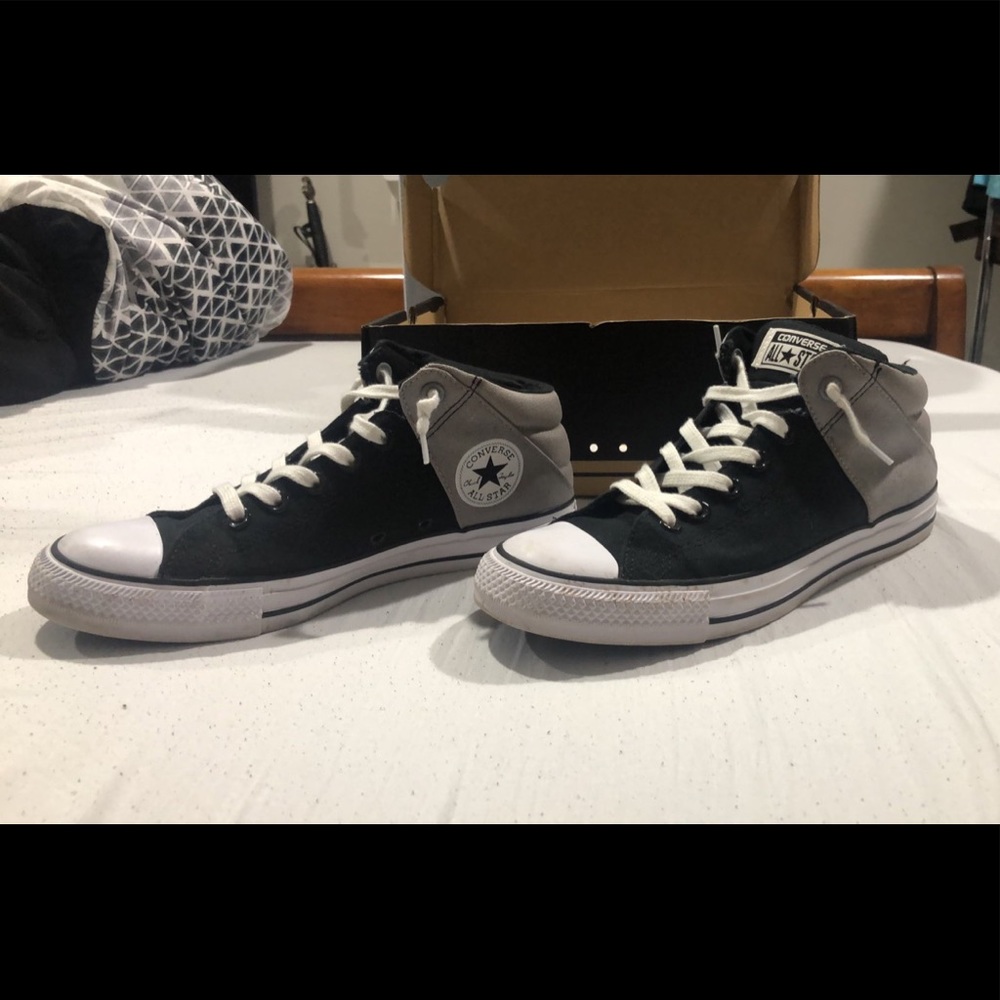 Converse Chuck Taylor All Star Axel Mid-Top Black